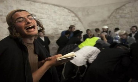 القبض على مستوطن حاول اقتحام قبر يوسف