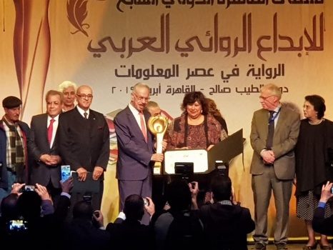 فوز الأديب يحيى يخلف بجائزة ملتقى الرواية العربية