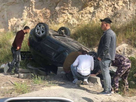 إصابات بانقلاب مركبة في جنين