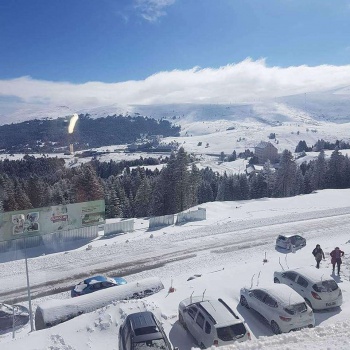 في ظاهرة نادرة.. 'ثلوج نيسان' تتساقط في الشرق الأوسط