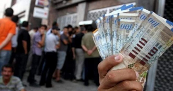 الحكومة تقرر صرف بدل التنقل الثابت للموظفين