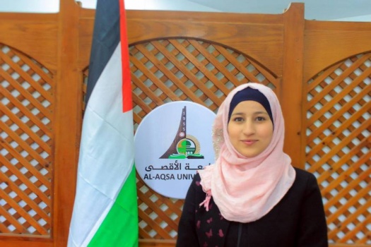 طالبة من غزة تفوز بالجائزة الأولى بمسابقة الكتابات الشابة الدولية