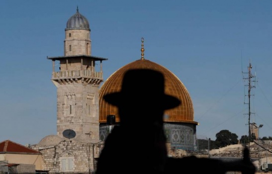 مفكر مغربي: إسرائيل تحاول هدم الأقصى بمواد كيميائية