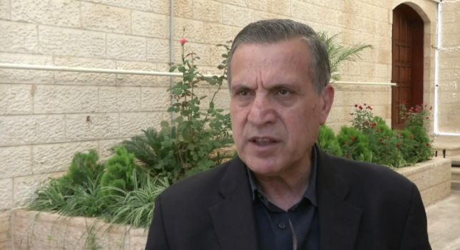 أبو ردينة: لن نسمح لأحد بالتكلم باسم شعبنا