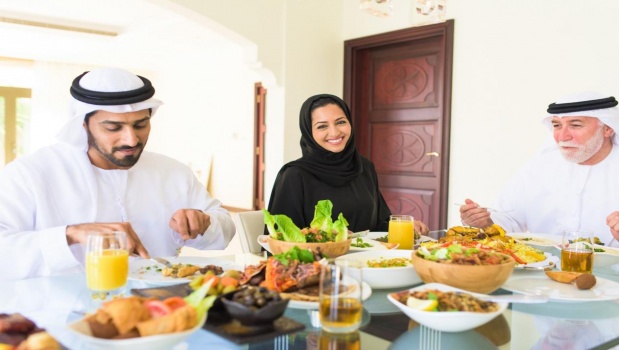 "إتيكيت" العزومات في رمضان