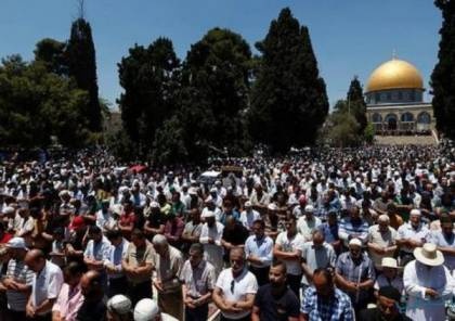عشرات الالاف يتوافدون إلى الاقصى لأداء "الجمعة الثانية" من رمضان