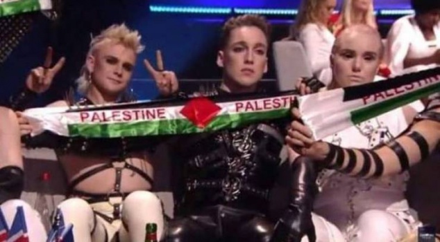 رفع علم فلسطين في مسابقة 'يوروفيجن' بتل أبيب