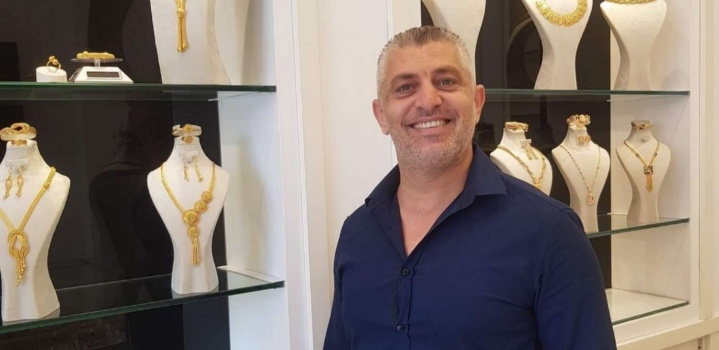 مقتل تاجر مجوهرات بالرصاص داخل أراضي ال48