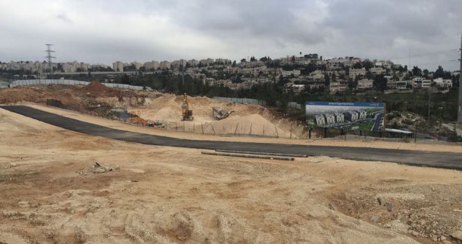 مستوطنون يجرفون أراضي شرق بيت لحم