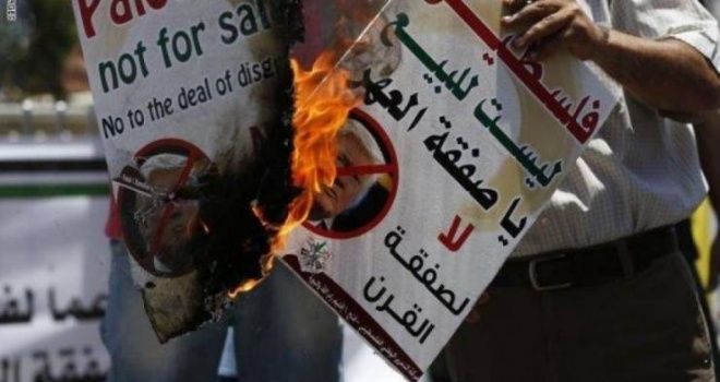 'التنفيذية': إحترموا الاجماع الفلسطيني ولا تشاركوا بالمؤتمر