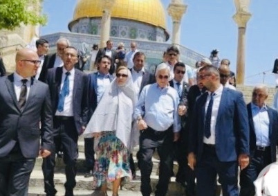 إسرائيل توبخ سفير تشيلي بسبب زيارة رئيسها الى الاقصى
