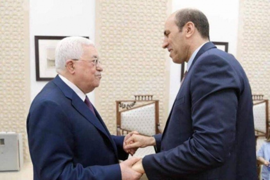 الرئيس يهنئ اللواء أبو دخان بسلامته بعد عودته من رحلة علاجية