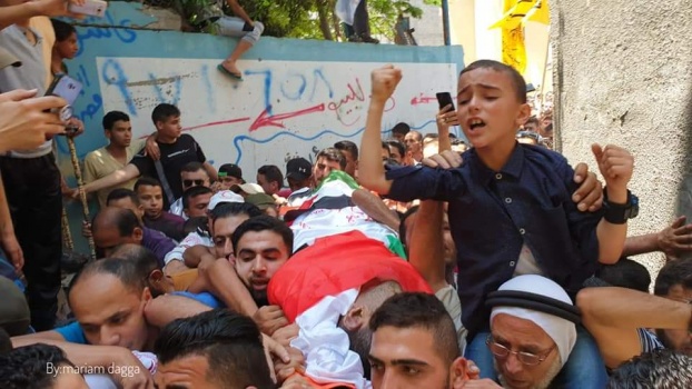 صور..اهالي غزة يودعون المسعف الجديلي