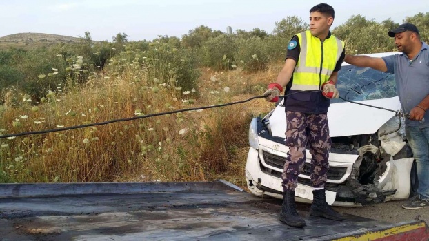 صور..إصابة 12 مواطناً بحوادث سير في جنين