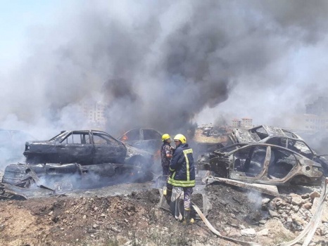 صور..إخماد حريق طال عشرات المركبات في المنطقة الصناعية بمدينة جنين