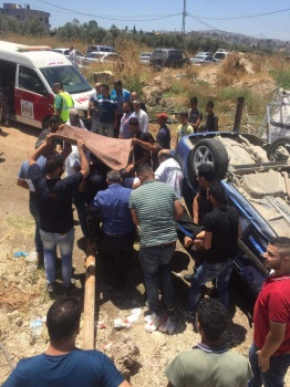 إصابتان بحادث انقلاب مركبة غرب جنين