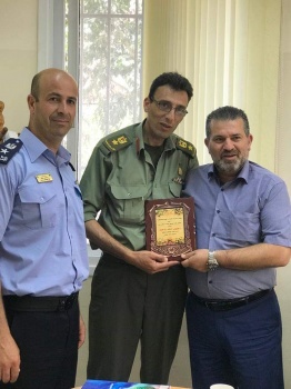 الخدمات الطبية في جنين تكرم الدكتور خضر رواجبة
