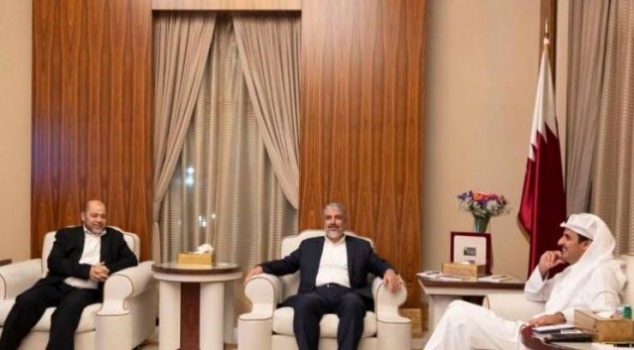 أمير قطر يستقبل وفدا من حركة حماس .. ماذا بحثوا؟