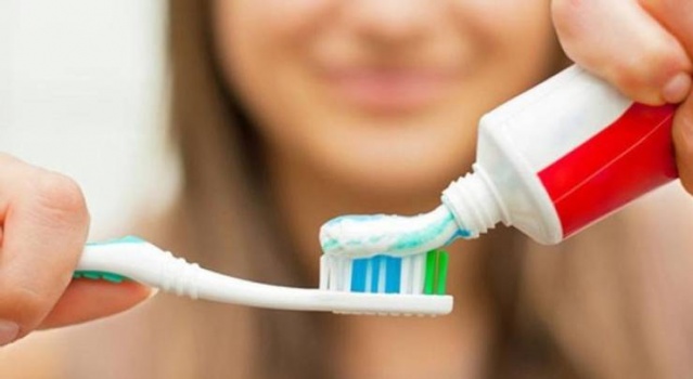 صورة تحسم جدل معالجة الحروق بمعجون الأسنان