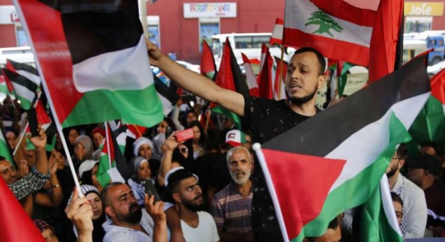 وزير العمل اللبناني يرفض مطالب العمال الفلسطينيين