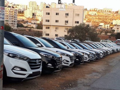 كم عدد المركبات المرخصة بالضفة الغربية؟