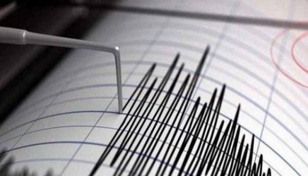 زلزال بقوة 5.7 درجات يضرب جزيرة إندونسية