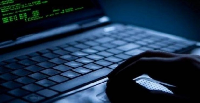 السجن لمدة عام على متهم بالابتزاز الالكتروني بالخليل
