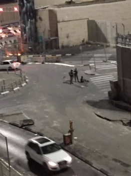 الاحتلال يصيب شابا ويعتقله في مخيم شعفاط