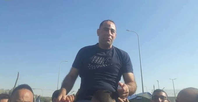 بعد 15 عاماً في الأسر...الاحتلال يفرج عن اسير من بلدة ابو ديس
