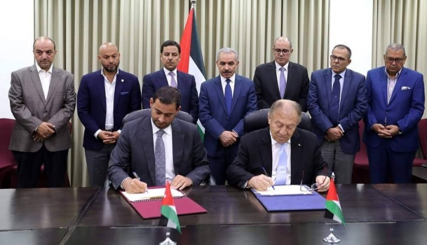 فلسطين والأردن توقعان إتفاقيات لزيادة التبادل التجاري وتعزيز التعاون الاقتصادي
