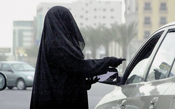 القبض على فتاة ببيت لحم 'تمتهن' التسول