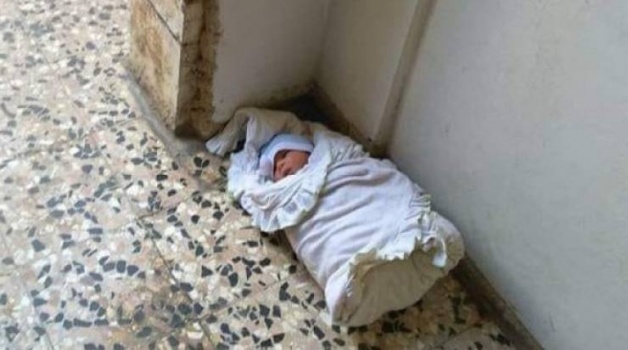 العثور على جثة رضيع في مخيم البريج وسط قطاع غزة