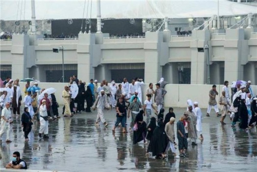أمطار غزيرة على المشاعر المقدسة في يوم عرفة