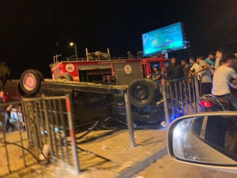 مصرع مواطن ونجله وإصابة طفل آخر في حادث سير مروع بغزة