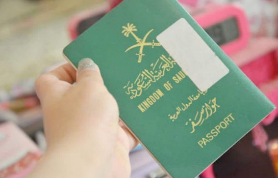 تعديلات جديدة بالسعودية تتيح للمرأة الحصول على وثيقة سفر دون موافقة ولي أمرها
