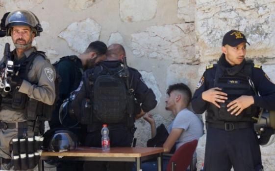 بعد أحداث الأحد.. قرارٌ من الشرطة الإسرائيلية بشأن المسجد الأقصى