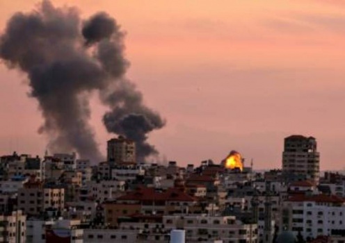 قصف إسرائيلي وإطلاق نار متبادل في غزة