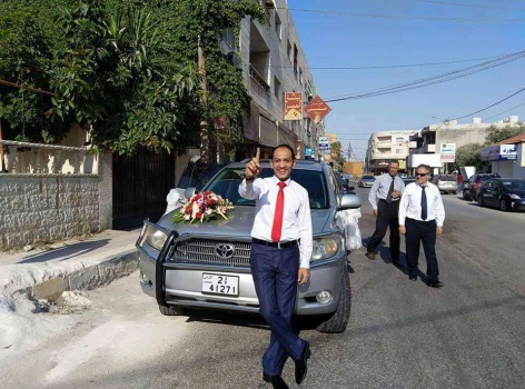 ناصر فطاير يتمرد على الأعراف ويحظى بأسرع زواج في الأردن
