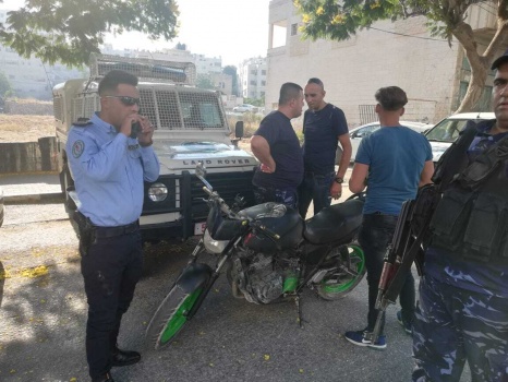 صور..الشرطة تضبط ١٢ مركبة ودراجة نارية بسبب أعمال التشحيط وازعاج المواطنين في الخليل