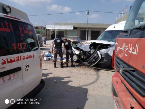 إصابة مواطن بحادث تصادم مركبتين غرب جنين
