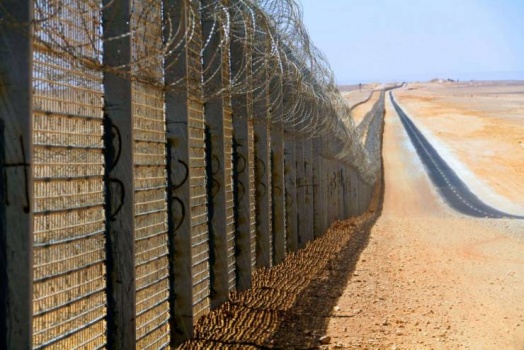 ما لا تعرفه عن الجدار المحيط بقطاع غزة