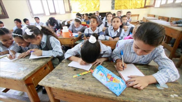 وزير القدس: سنواجه أسرلة المناهج التعليمية