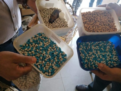 جنين: الضابطة الجمركية تضبط قطع يشتبه أنها أثرية ومستحضرات تجميلية ممنوعة من التداول