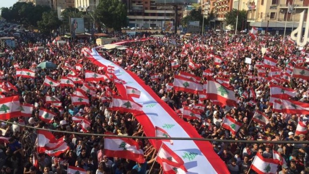 رجل دين لبناني: العيش بكرامة أولى من قتال إسرائيل