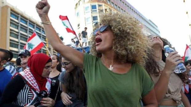 احتجاجات لبنان تدخل يومها التاسع