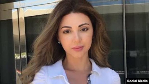 ميريام فارس تطل مع زوجها وابنها بمظاهرات لبنان