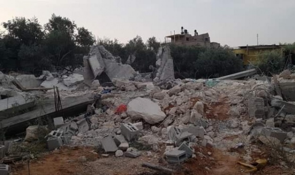 الاحتلال يهدم منزلاً بالطيبة بحجة عدم الترخيص