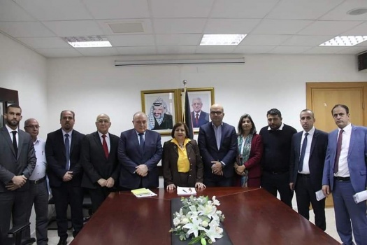 وزيرة الصحة تعلن التوصل لاتفاق يُنهي أزمة مستشفى المطلع