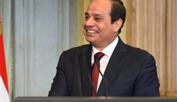 السيسي يتعهد بمحاربة الفساد في مصر