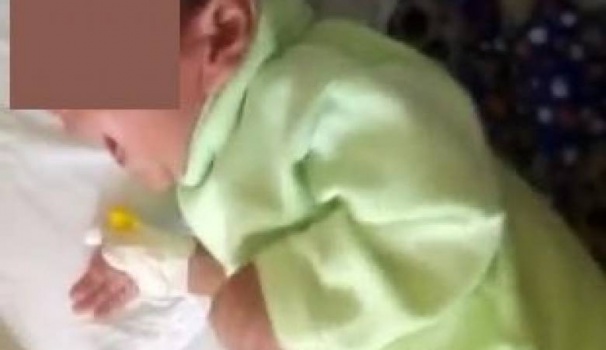 فيديو صادم لضرب رضيعة بالأردن يثير الجدل ..والأم تبرر